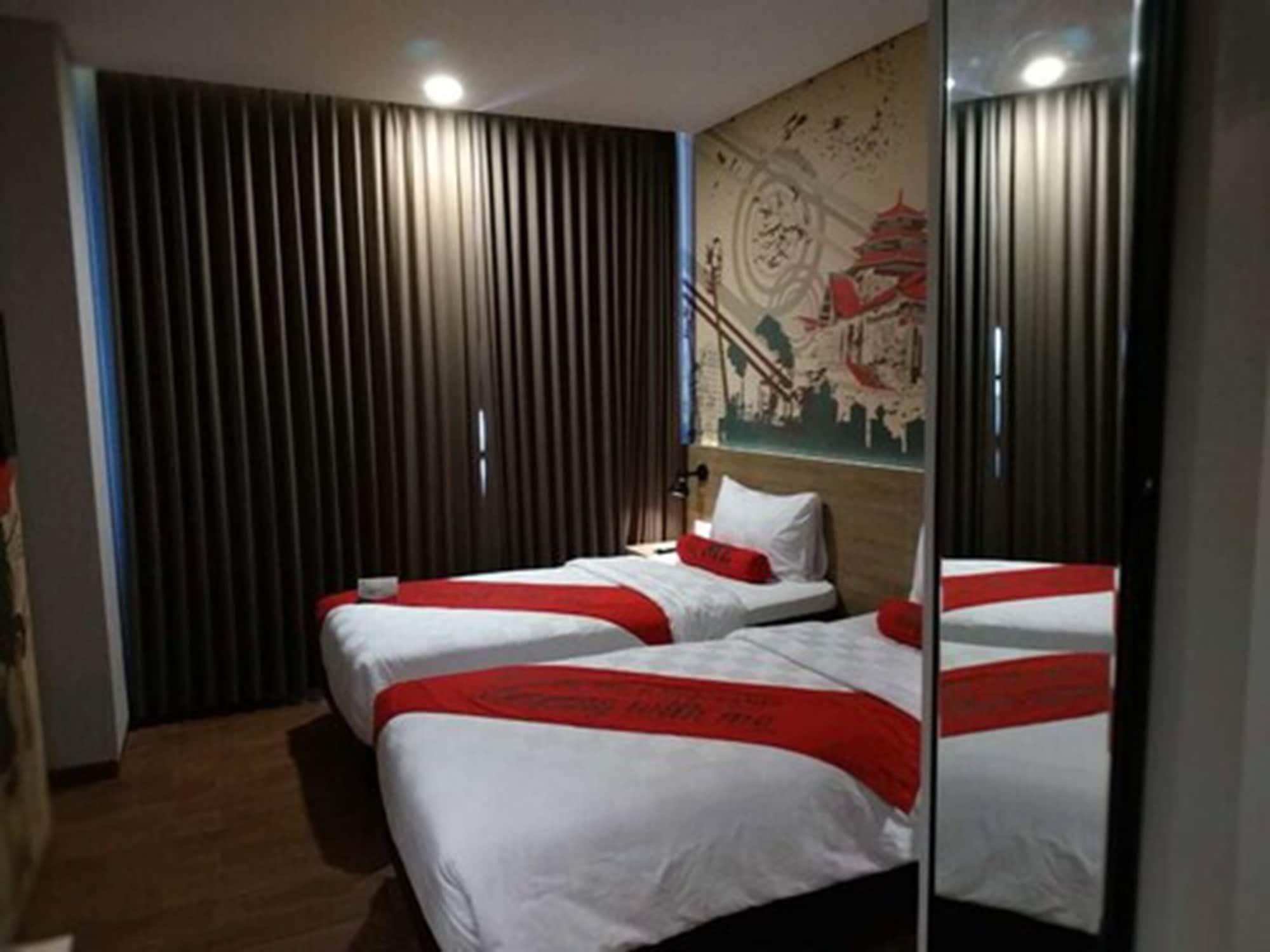 Hotel Fortunagrande Jembel Esterno foto
